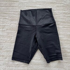 Animal print black align High-Waisted Shorts